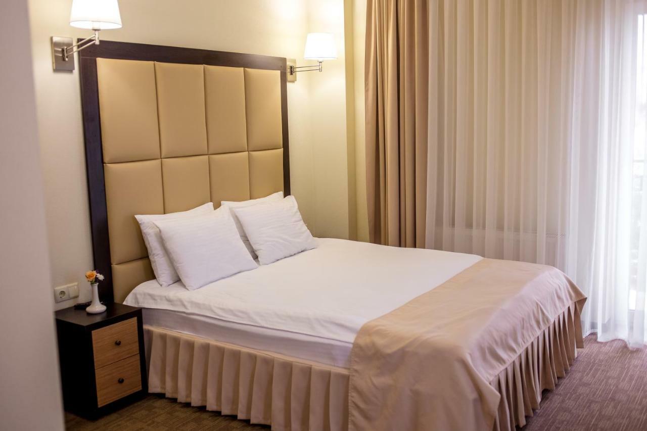 Green Park Hotel&SPA Truskavets Buitenkant foto