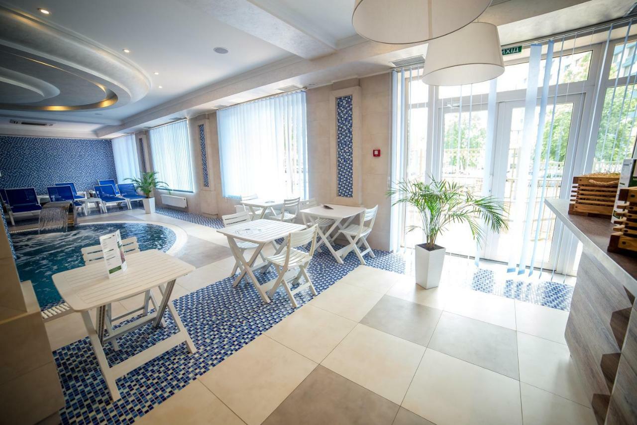 Green Park Hotel&SPA Truskavets Buitenkant foto