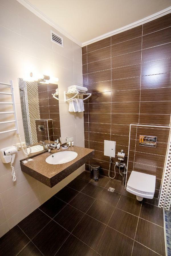 Green Park Hotel&SPA Truskavets Buitenkant foto