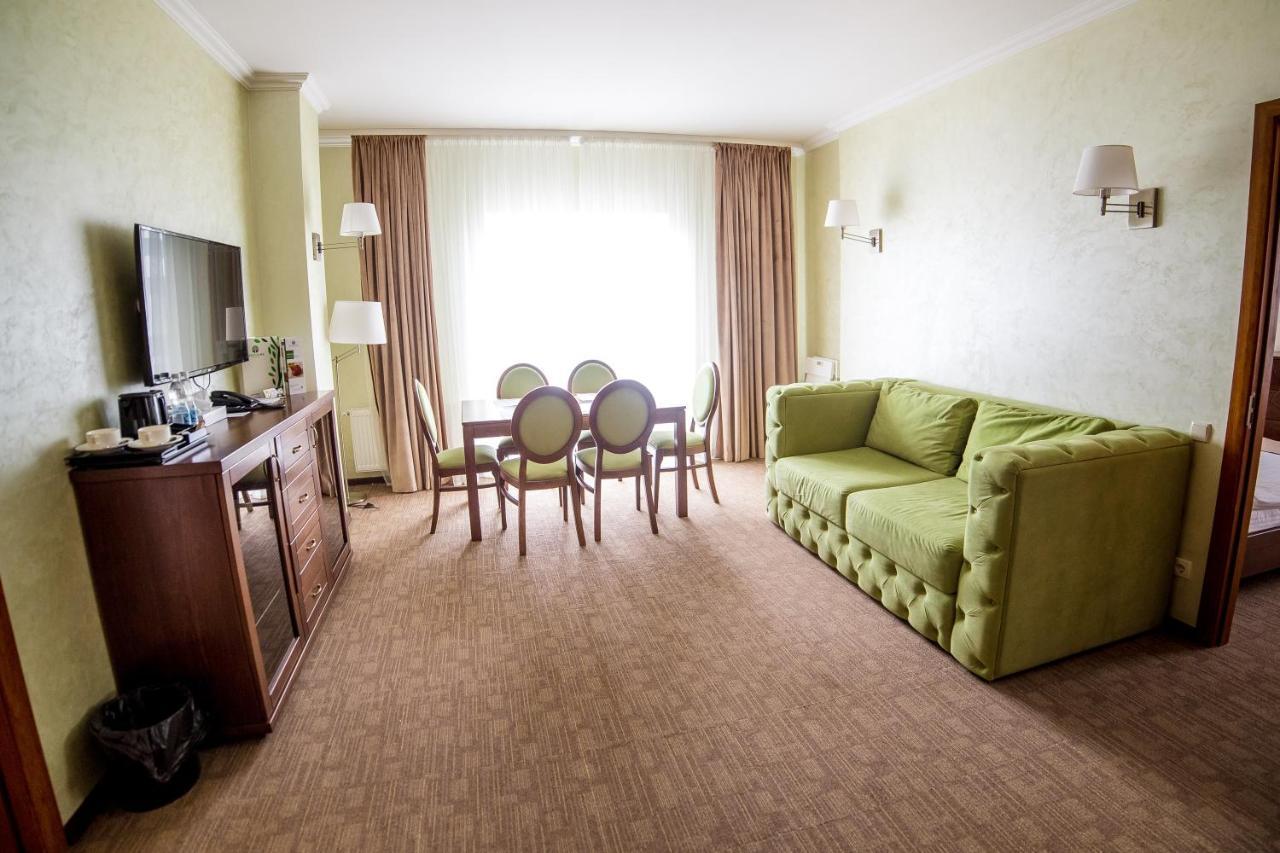 Green Park Hotel&SPA Truskavets Buitenkant foto